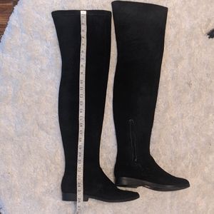 Black Sueded High Thigh Boots